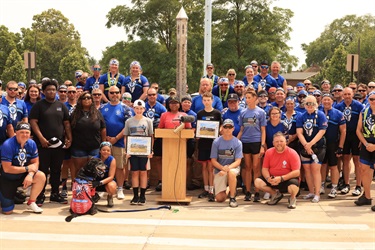 Cycle Across Illinois Group Shot