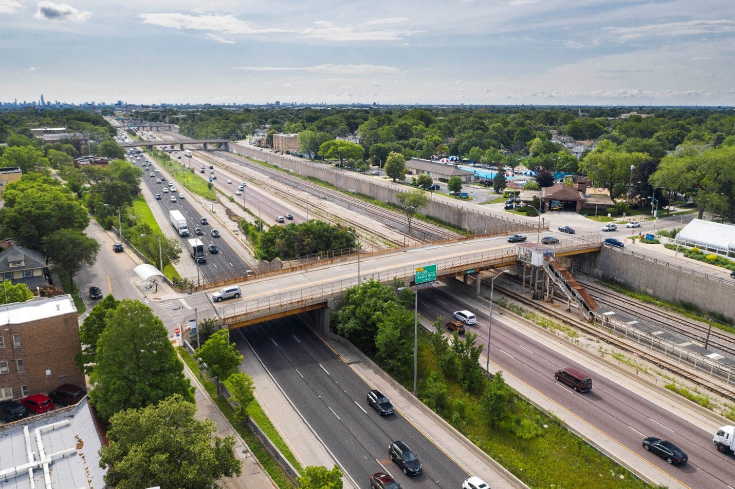 Aerial photo of Interstate 290 through Oak Park