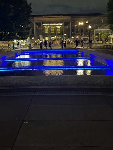 Memorial Fountain at night